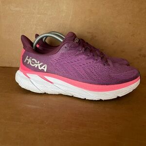 Hoka Clifton 8 running shoes size US 8.5B  women’s running shoes